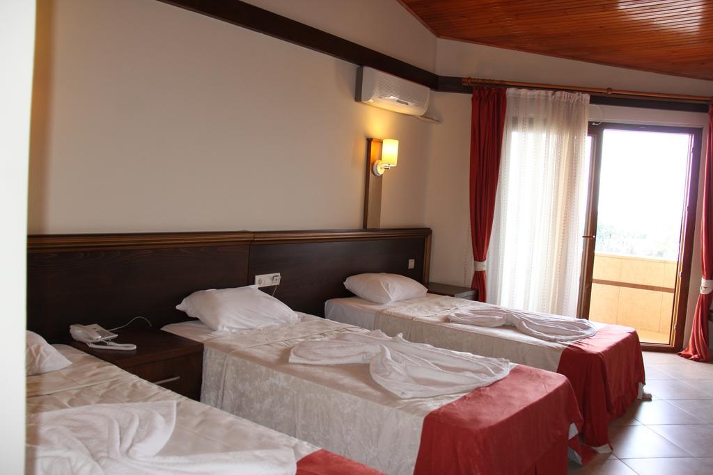 Gumus Hotel Arsuz Экстерьер фото